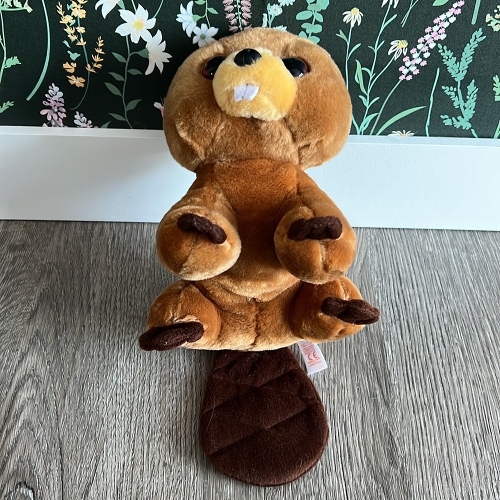 TY VelveTy Richie beaver plush 2017 TY INC.
Beanie plushie. - Picture 4 of 10